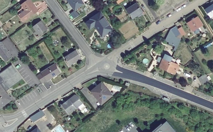 Vue aérienne du Mini-giratoire n°445017648