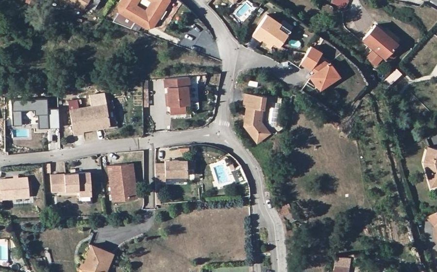 Vue aérienne du Mini-giratoire n°446114971