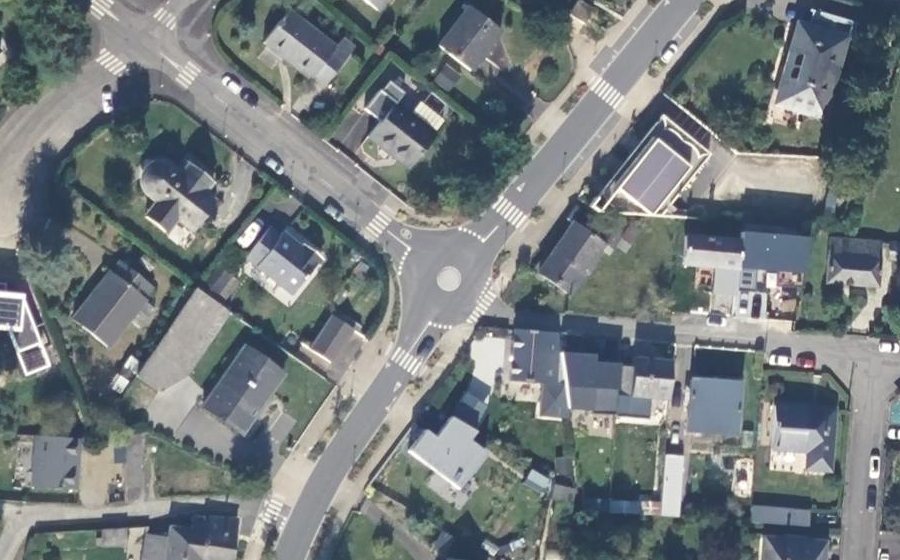 Vue aérienne du Mini-giratoire n°446162088