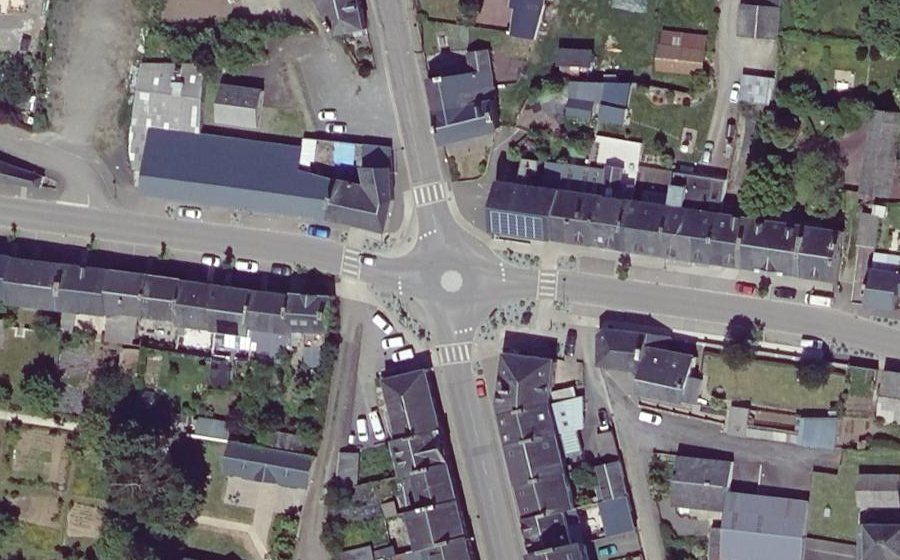 Vue aérienne du Mini-giratoire n°447748976