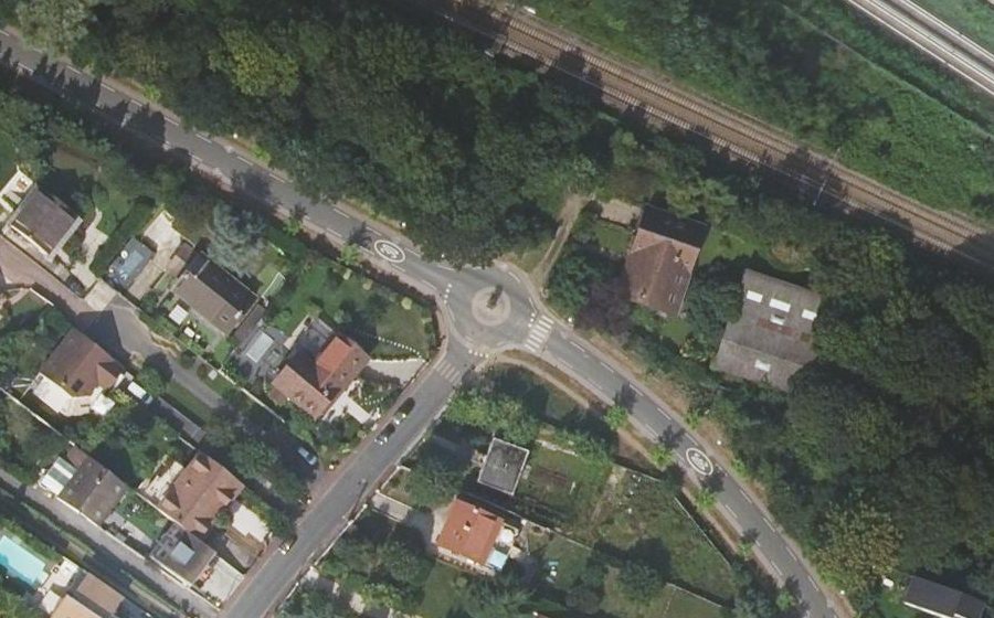 Vue aérienne du Mini-giratoire n°448019174