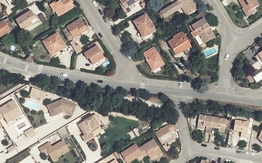 Vue aérienne du Mini-giratoire n°448722473