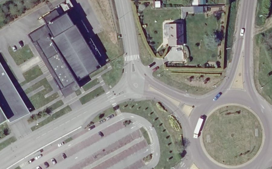 Vue aérienne du Mini-giratoire n°449172428