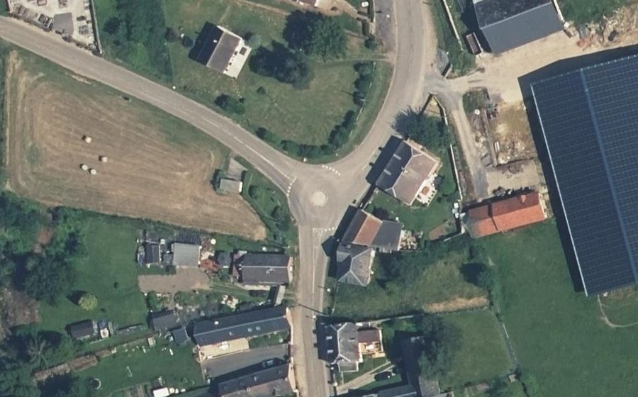 Vue aérienne du Mini-giratoire n°449590398