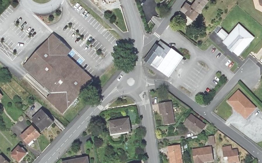 Vue aérienne du Mini-giratoire n°451964795