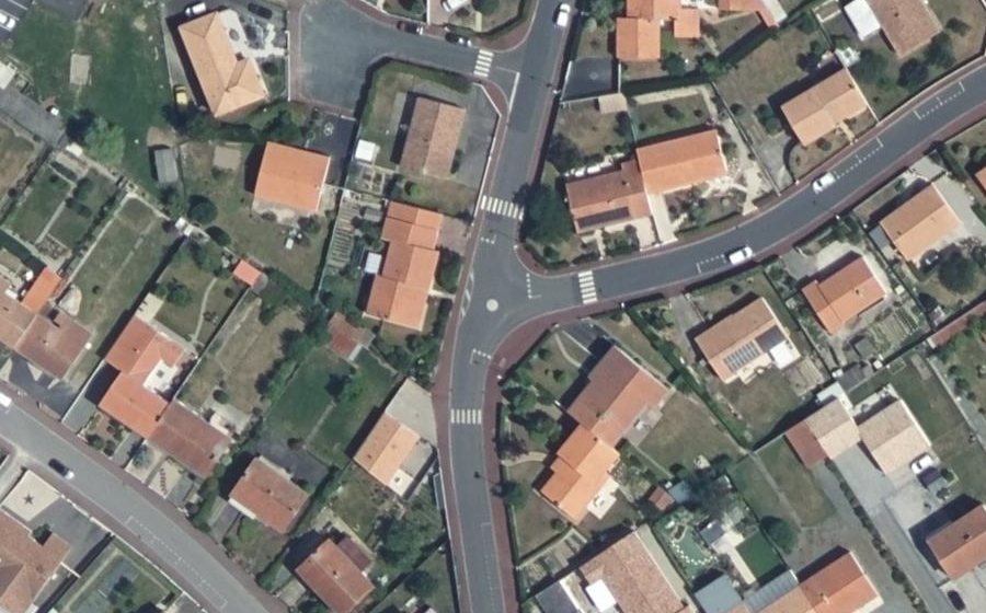 Vue aérienne du Mini-giratoire n°452978420