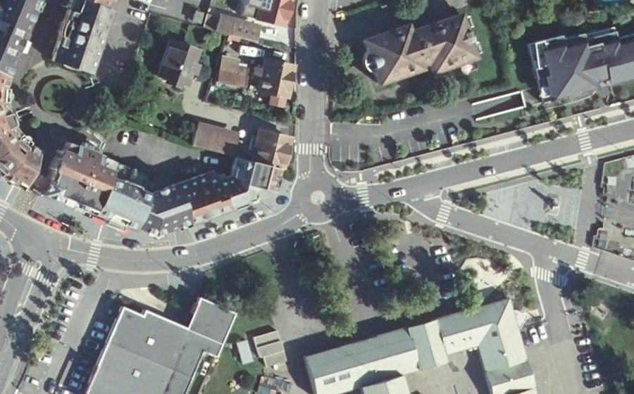Vue aérienne du Mini-giratoire n°455232759