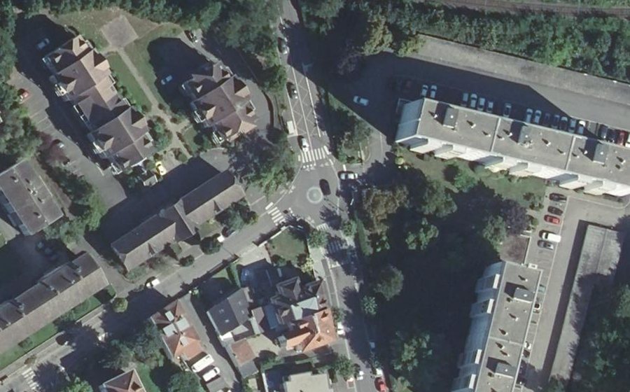 Vue aérienne du Mini-giratoire n°455404683