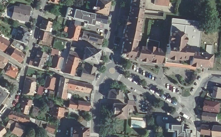 Vue aérienne du Mini-giratoire n°455405054