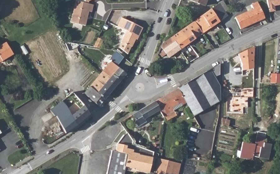 Vue aérienne du Mini-giratoire n°457199451