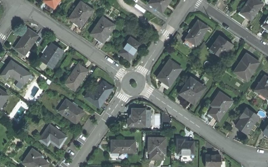 Vue aérienne du Mini-giratoire n°457893016