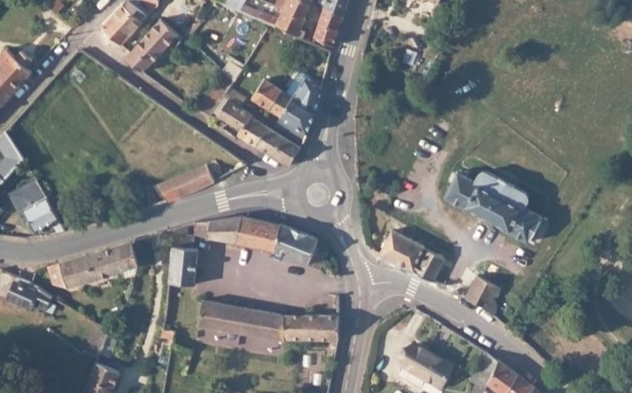 Vue aérienne du Mini-giratoire n°458299463