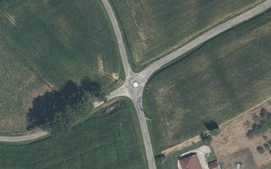 Vue aérienne du Mini-giratoire n°461164234