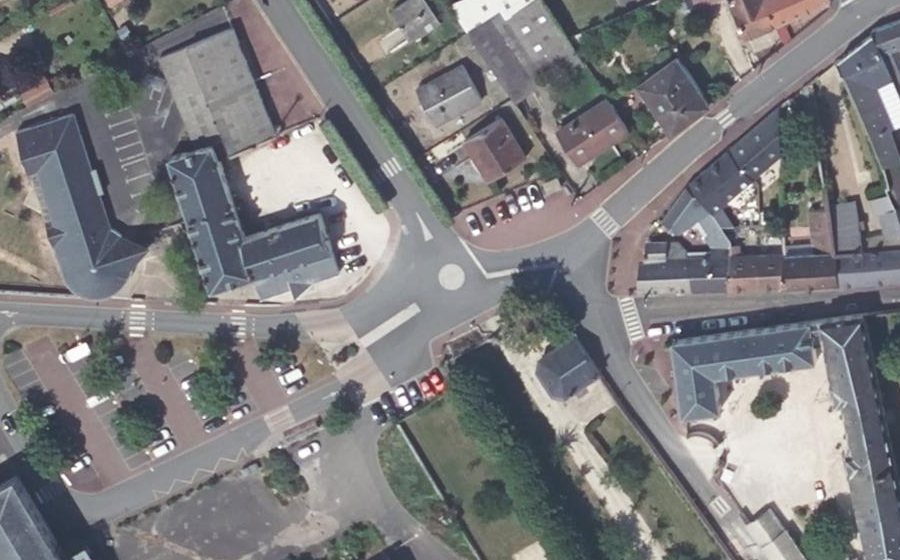 Vue aérienne du Mini-giratoire n°461871630