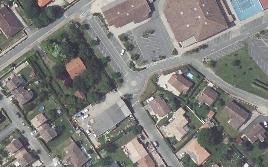 Vue aérienne du Mini-giratoire n°461999086