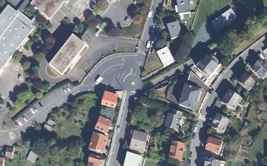 Vue aérienne du Mini-giratoire n°466323868