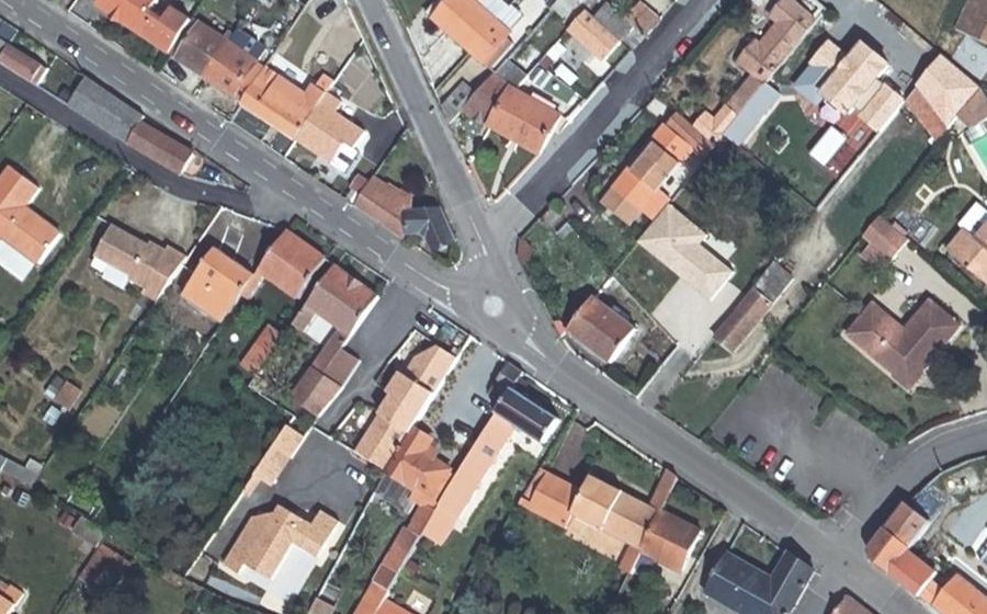 Vue aérienne du Mini-giratoire n°468491156