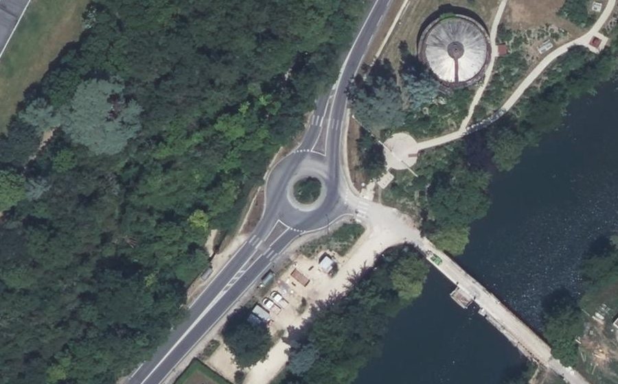 Vue aérienne du Rond-point anonyme n°100469195