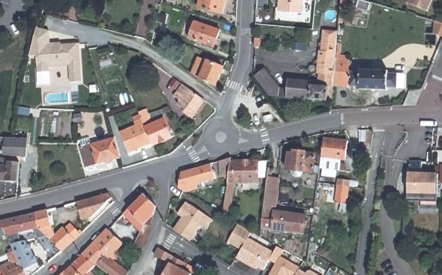 Vue aérienne du Mini-giratoire n°469244402