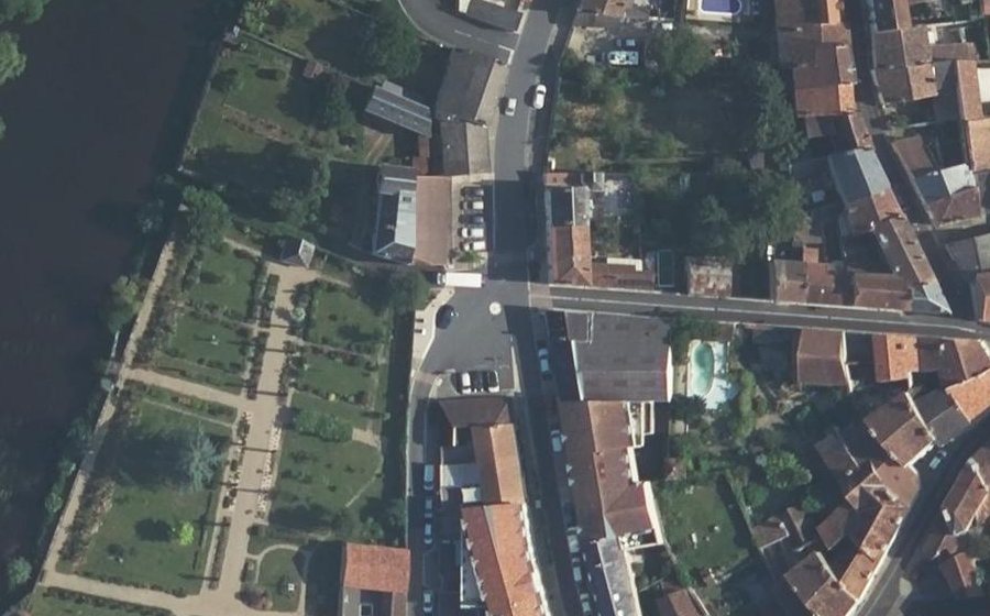 Vue aérienne du Mini-giratoire n°470597835