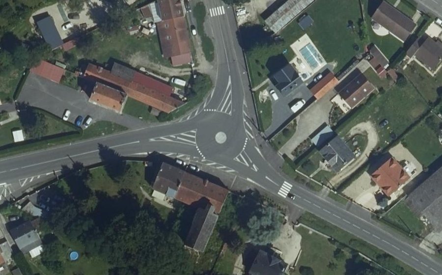 Vue aérienne du Mini-giratoire n°471055891