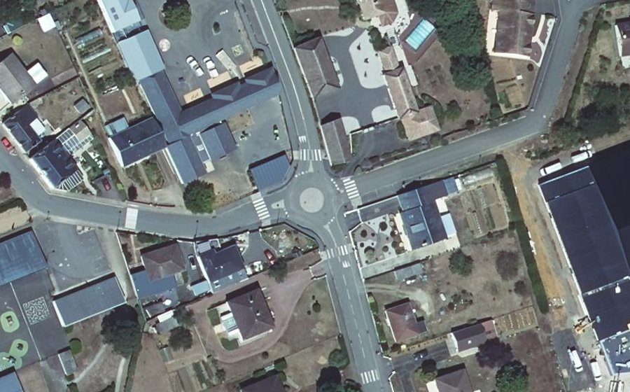 Vue aérienne du Mini-giratoire n°471068807
