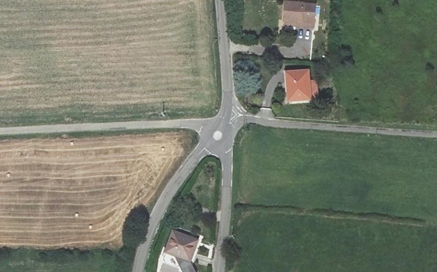 Vue aérienne du Mini-giratoire n°471345511