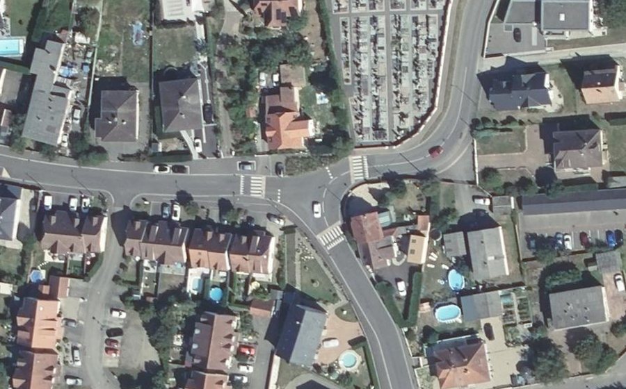 Vue aérienne du Mini-giratoire n°472347889