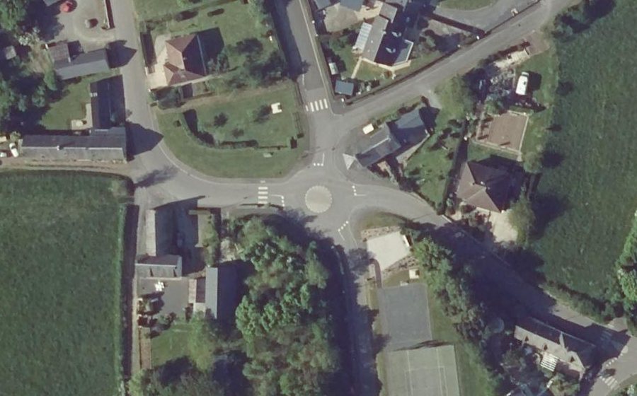 Vue aérienne du Mini-giratoire n°472491837