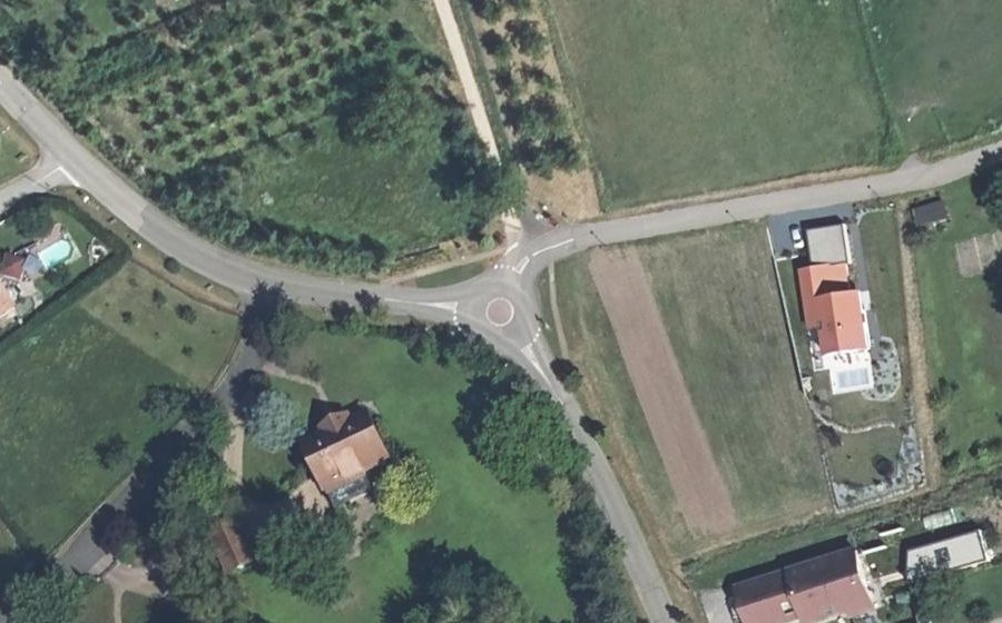 Vue aérienne du Mini-giratoire n°473771251