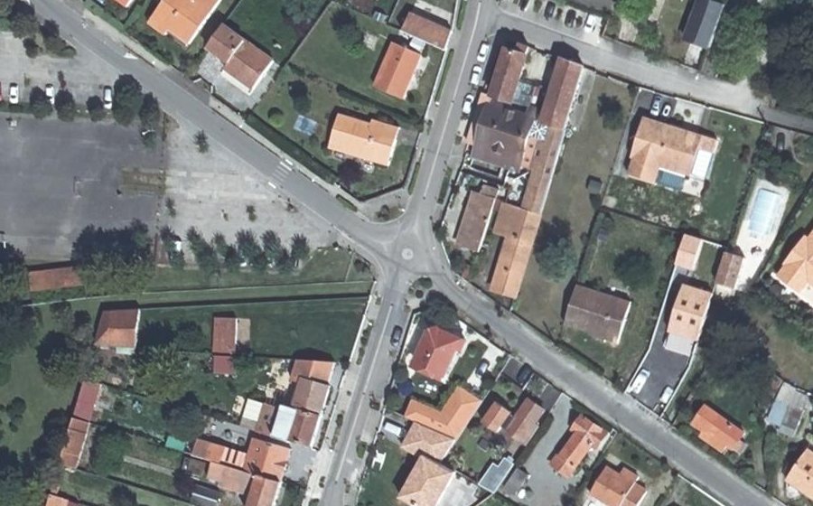 Vue aérienne du Mini-giratoire n°474790684