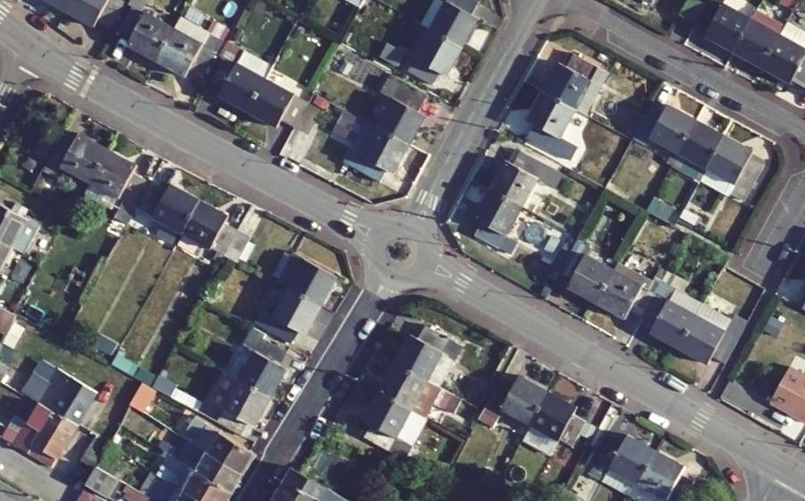 Vue aérienne du Mini-giratoire n°475706233
