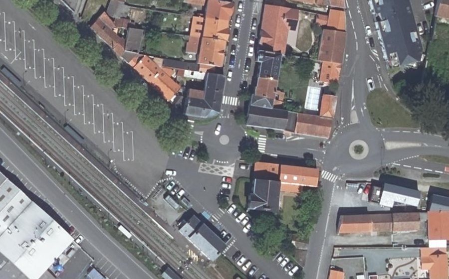 Vue aérienne du Mini-giratoire n°475983102