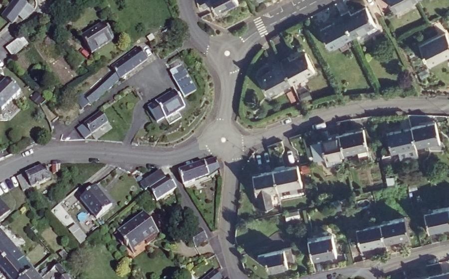 Vue aérienne du Mini-giratoire n°476025889
