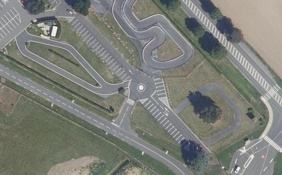Vue aérienne du Mini-giratoire n°476644796