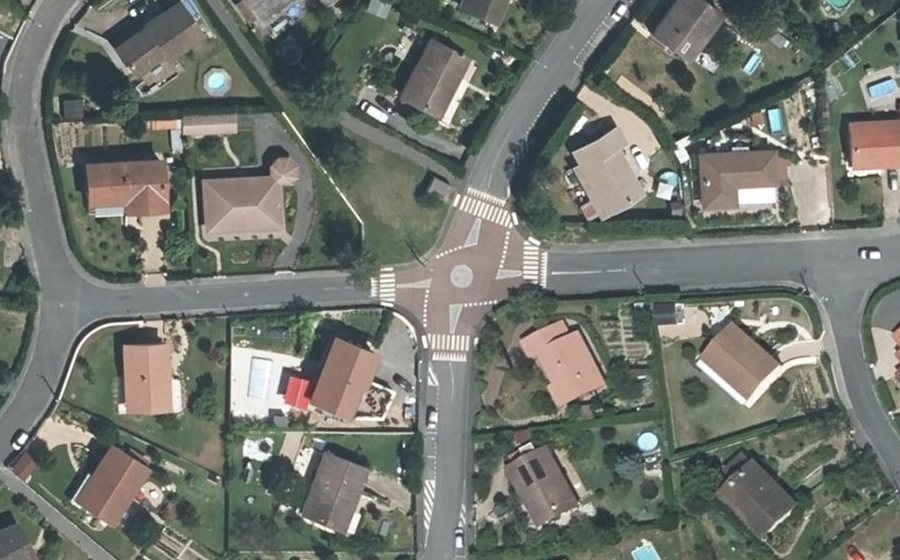 Vue aérienne du Mini-giratoire n°476865154