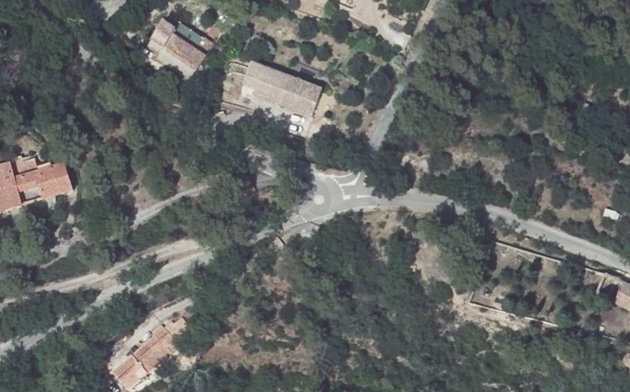 Vue aérienne du Mini-giratoire n°477358052