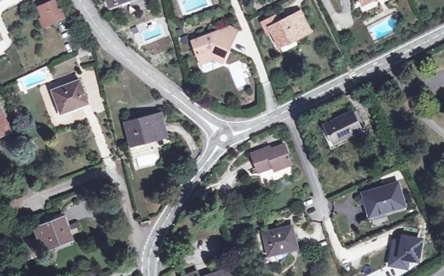 Vue aérienne du Mini-giratoire n°477372153