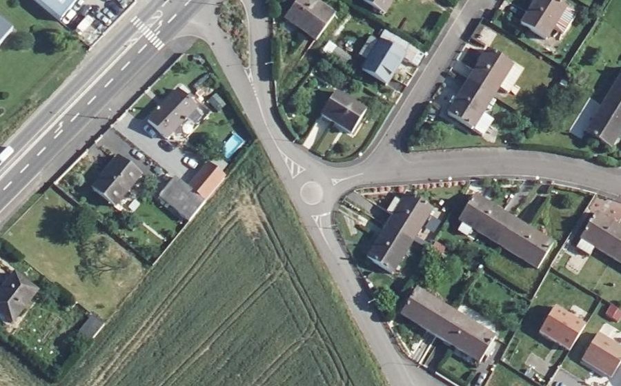 Vue aérienne du Mini-giratoire n°477380469