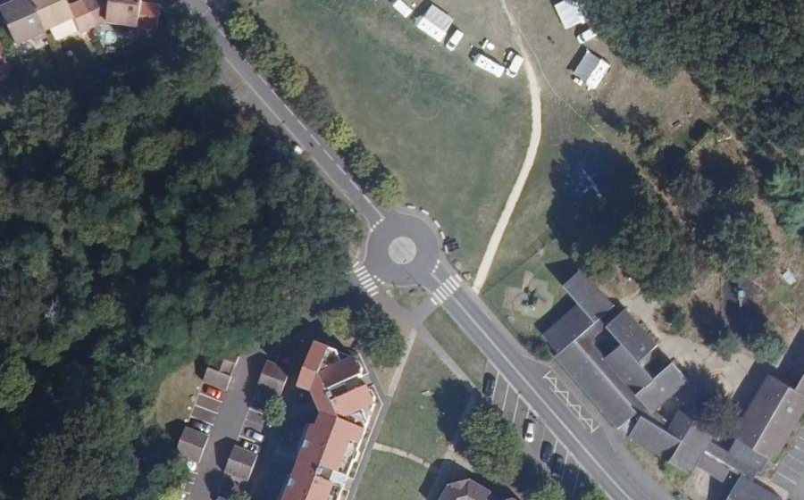 Vue aérienne du Mini-giratoire n°477388674