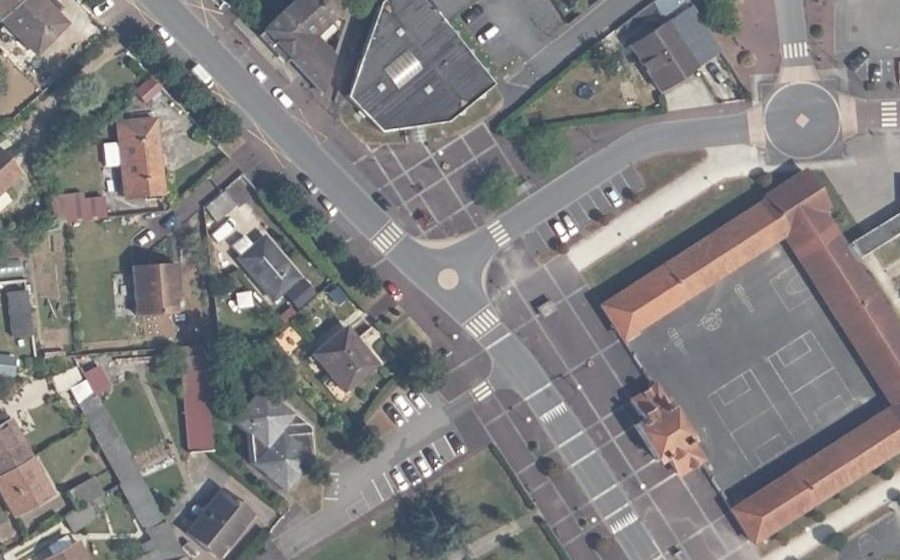 Vue aérienne du Mini-giratoire n°479888594