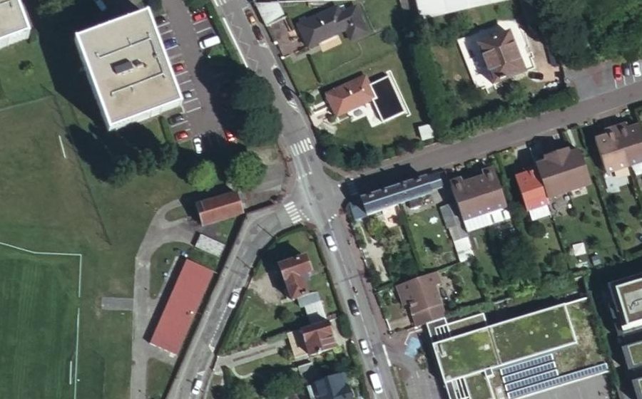 Vue aérienne du Mini-giratoire n°482223326