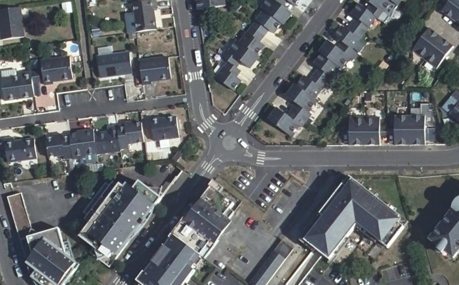Vue aérienne du Mini-giratoire n°492594209