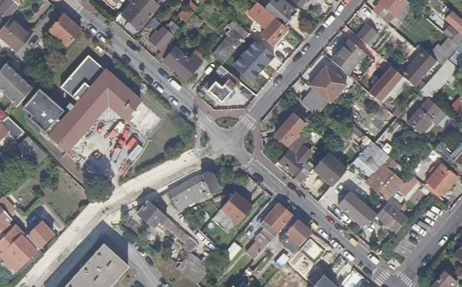 Vue aérienne du Mini-giratoire n°493242065