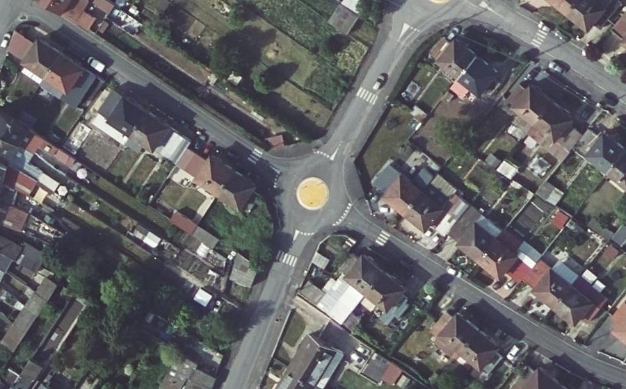 Vue aérienne du Mini-giratoire n°493319123