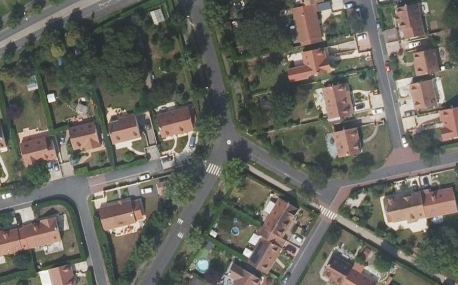 Vue aérienne du Mini-giratoire n°493340483