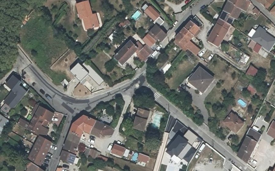 Vue aérienne du Mini-giratoire n°495415955