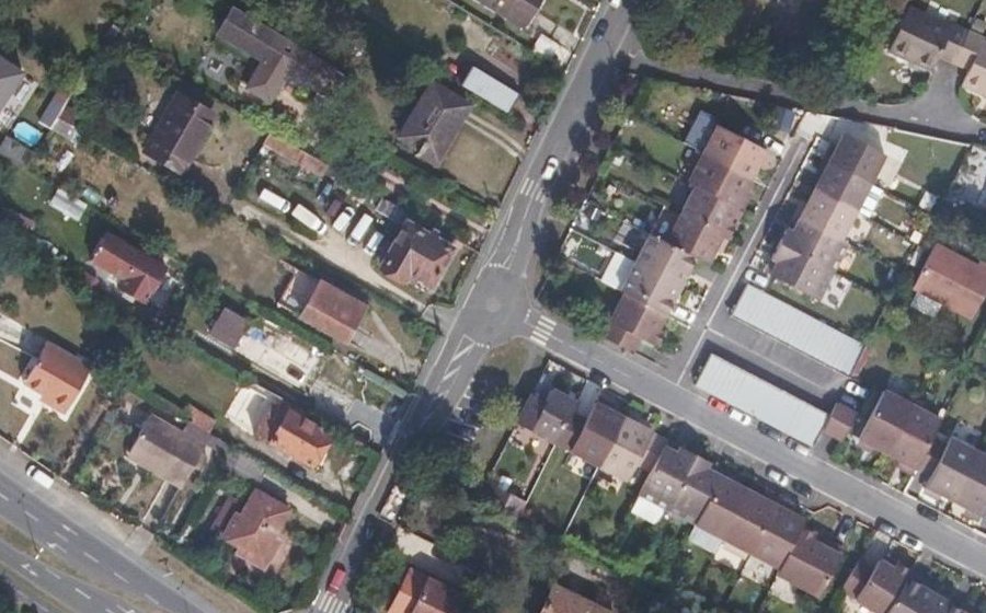 Vue aérienne du Mini-giratoire n°498033399