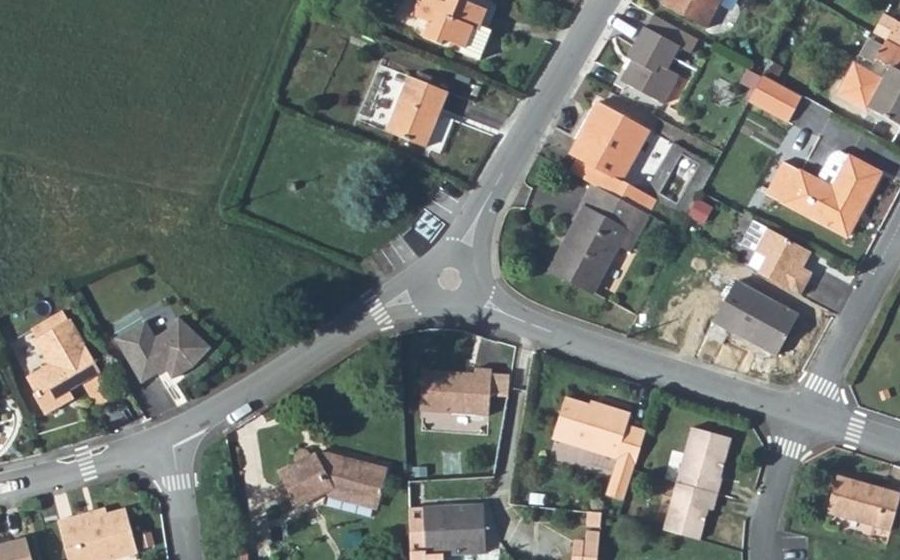 Vue aérienne du Mini-giratoire n°500325422