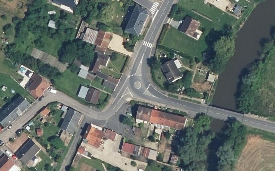Vue aérienne du Mini-giratoire n°502408942